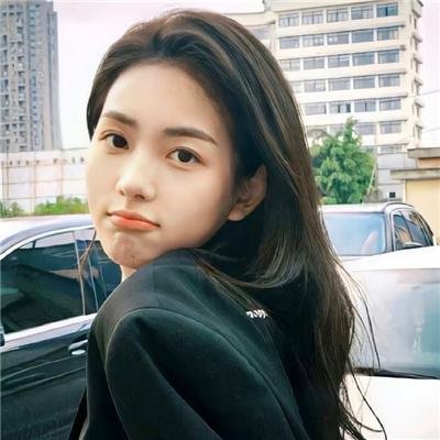 老女人的钱财 封面