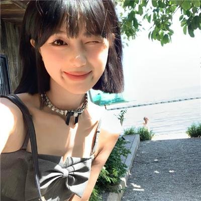 白色谎言 封面
